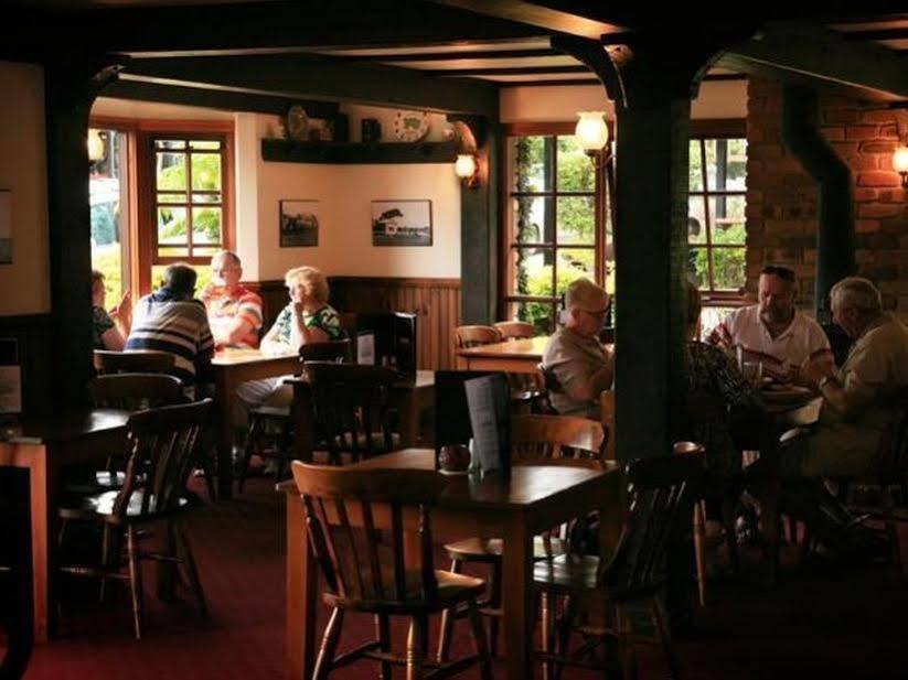 Montville Mountain Inn Extérieur photo