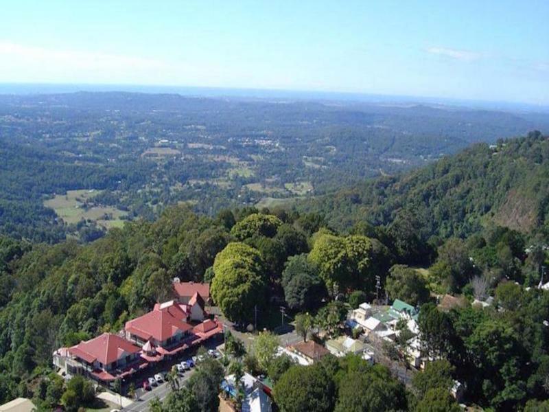 Montville Mountain Inn Extérieur photo