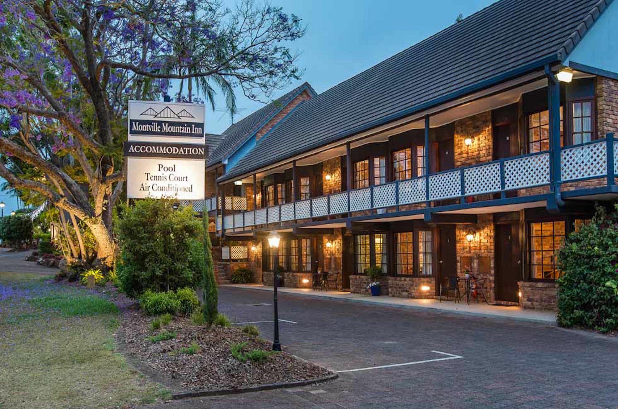 Montville Mountain Inn Extérieur photo